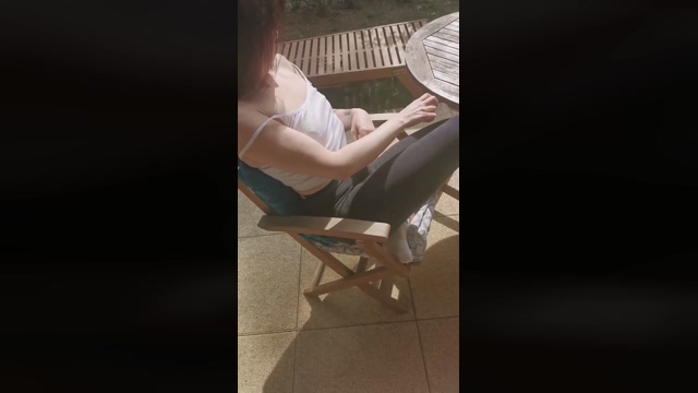 nessiehotfeet  22-04-2022
